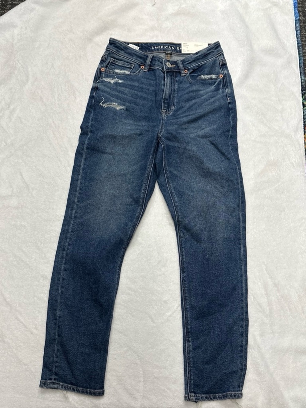 American Eagle Indigo High-Rise Mom Jeans size 2 short